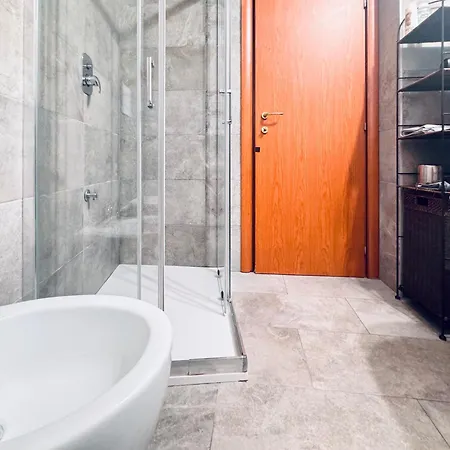 Casa Con Giardino E Accesso Indipendente Appartamento *